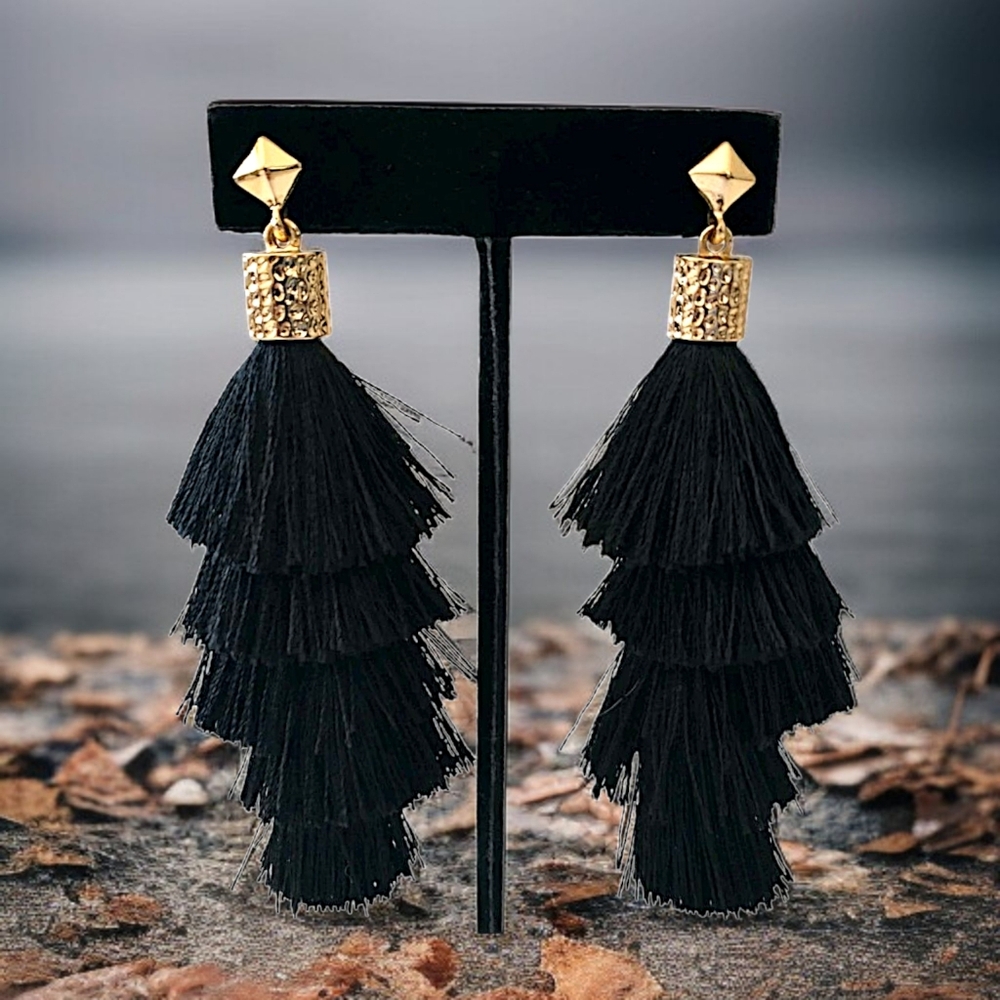 Black Tassel Dangle Earrings Witchy Gold Tone Lightweight Gypsy Boho Hippie Goth